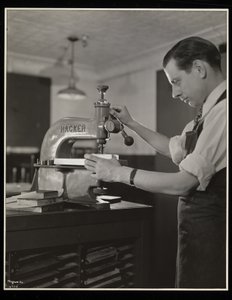 Arbeiten an der Schrift bei Unz und Co., 24 Beaver Street, New York, 1932